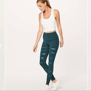 Lululemon Tech Mesh in Submarine size 2